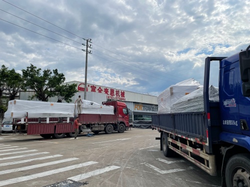Loingsiú Double Truckload: Imíonn Línte Táirgthe Edge Bander do Chustaiméirí Domhanda